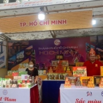SONG YẾN THAM GIA SỰ KIỆN SẮC MÀU VIỆT NAM - KHÔNG GIAN VĂN HÓA VIỆT NAM-PHÁP